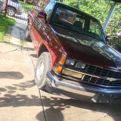 89 Chevy Silverado  V8 5.7 Long Bed