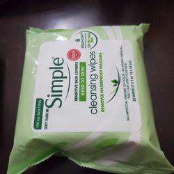 Simple  Cleansing  Wipes.