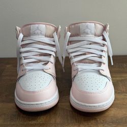Jordan 1 Mid
