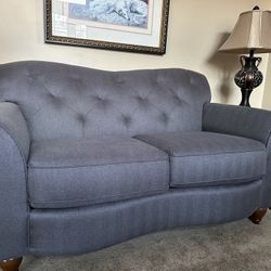 [LIKE NEW] Gray La-Z-boy Maldina Loveseat / Couch
