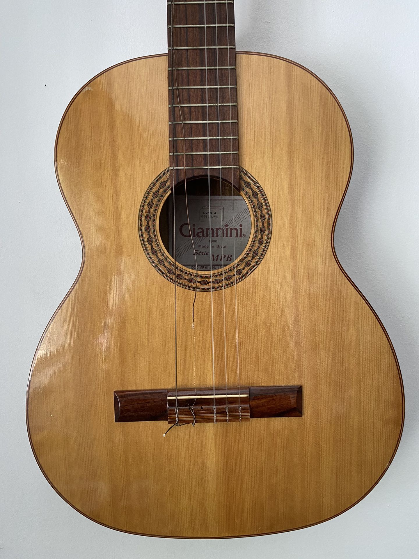 Giannini Série MPB 1900 Classical Guitar