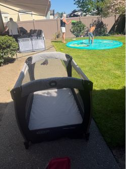 Graco pack and play