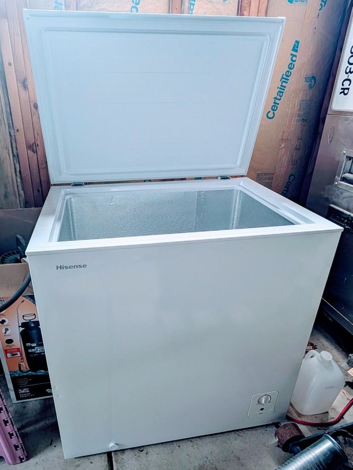 Hisense 7cu. Ft. Chest Freezer