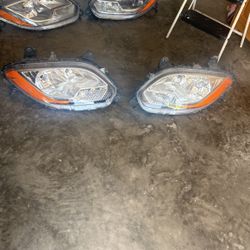 International Truck 2018 To 2020 Head Lights