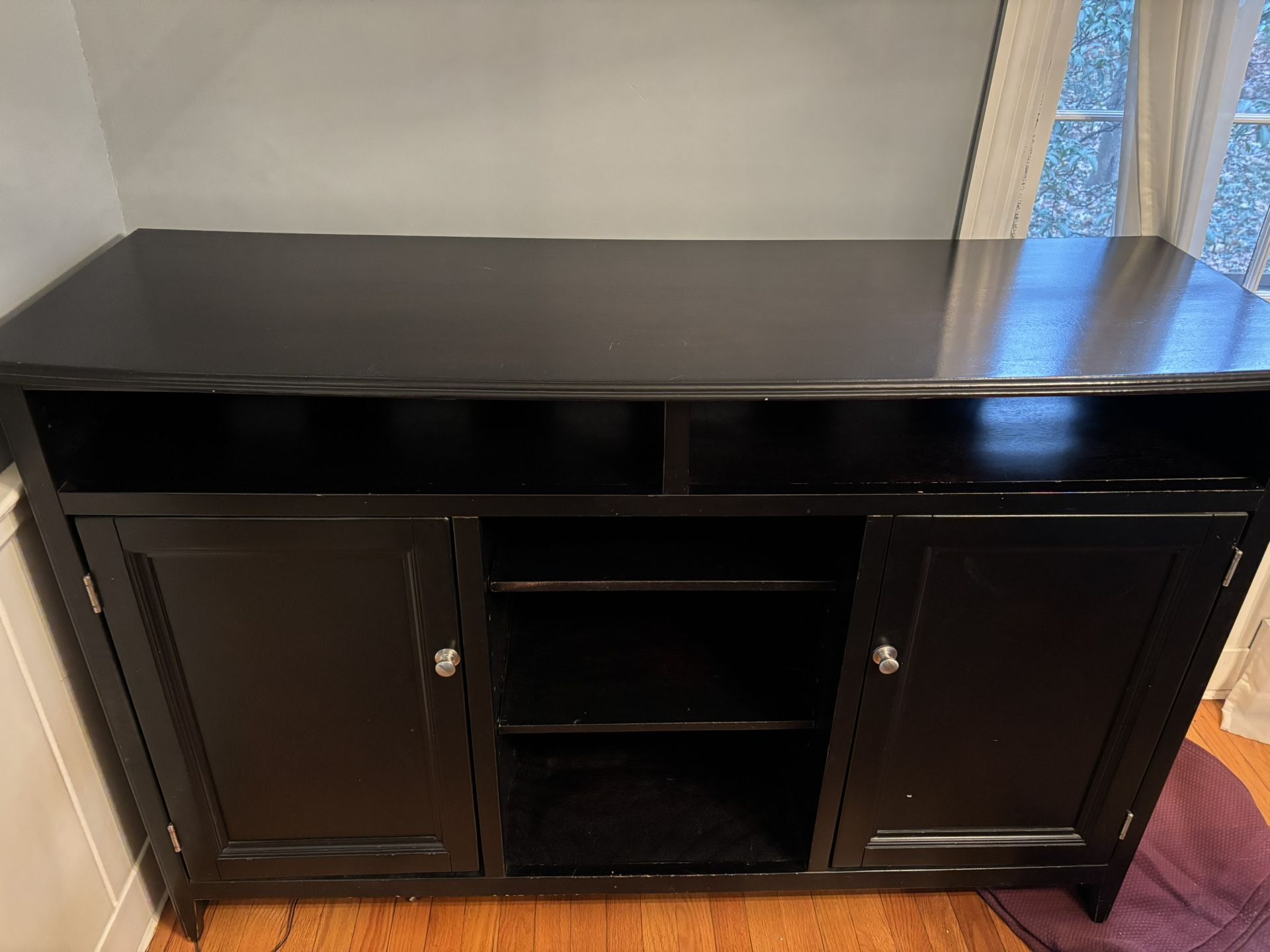 TV Stand / Entertainment center