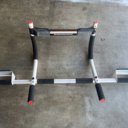 Doorway Pull Up Bar 