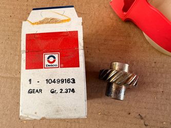 NOS OEM GM Delco Remy Distributor Drive Gear 10499163 Gr. 2.374