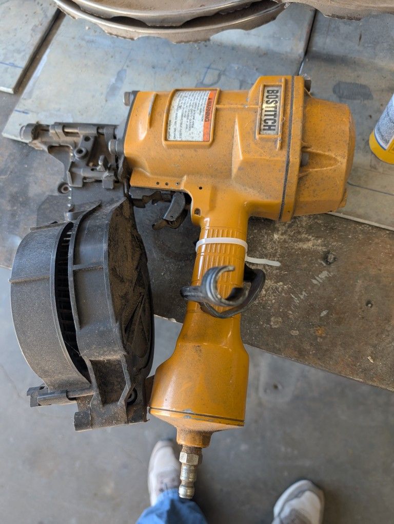 Roofing Nail Gun
