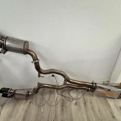 Mustang Magnaflow Catback Exhaust Carbon Fiber Tips