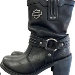 Women's Harley Davison Leather boots Size 6