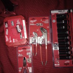 Milwaukee Tools 