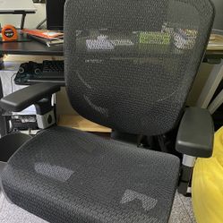 Mesh Desk Chair - Mint Condition