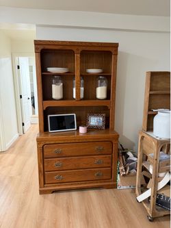 Kitchen cabinet