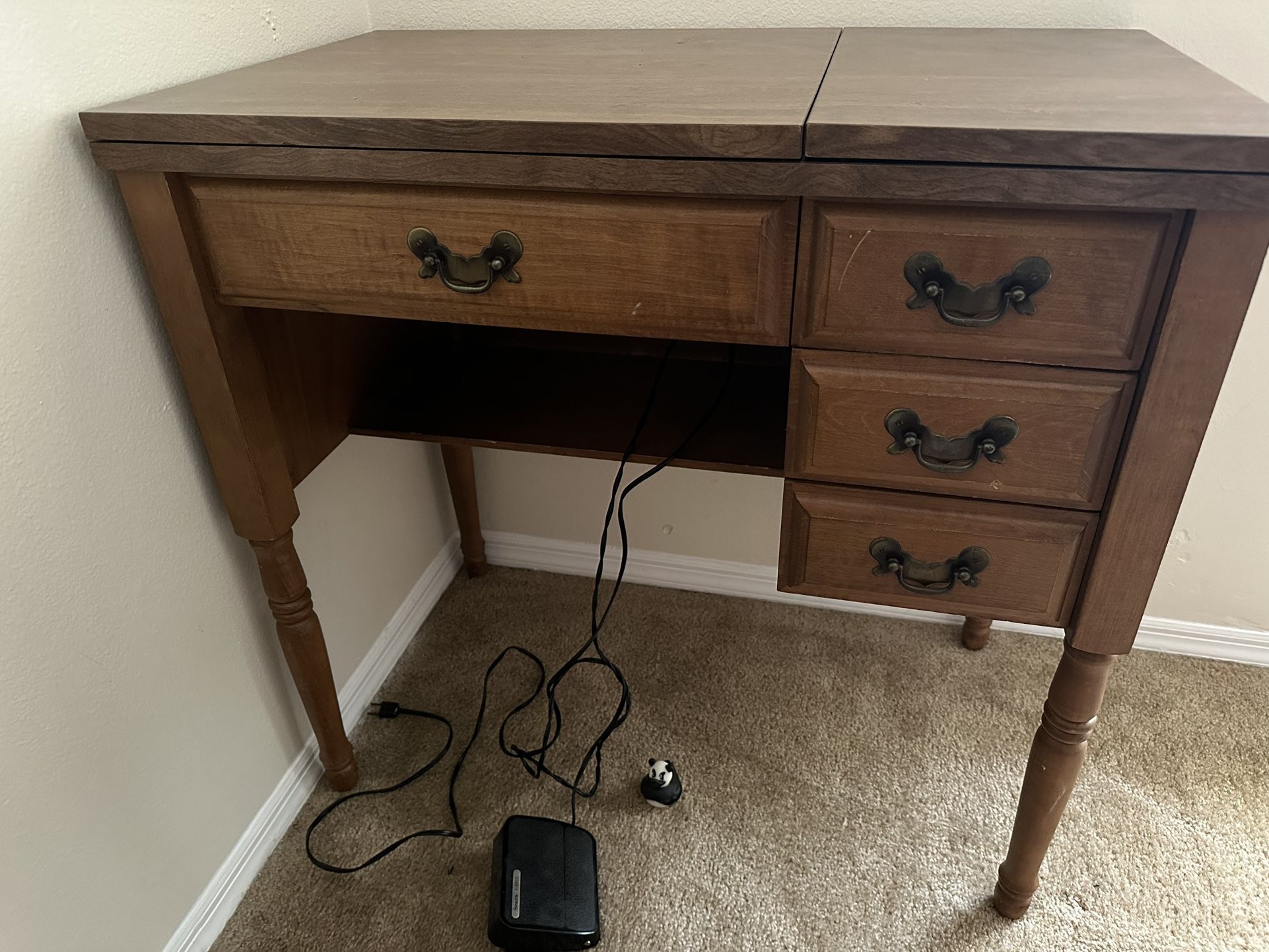 Sears Kenmore Model 6813 Sewing Machine and Table