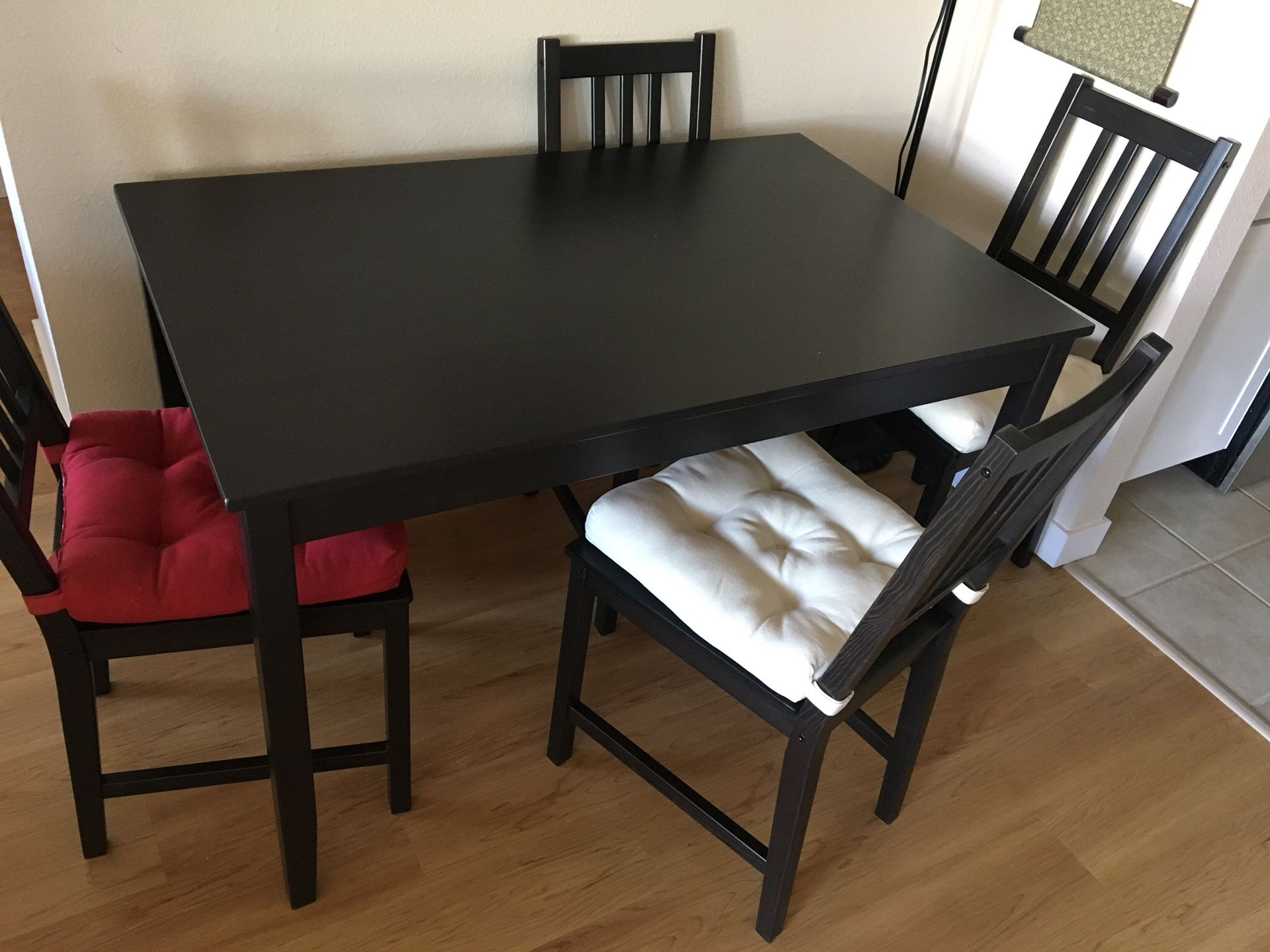 IKEA LERHAMN Dining Table.+ 4 STEFAN Chairs + 2 red and 2 white MALINDA chair cushion