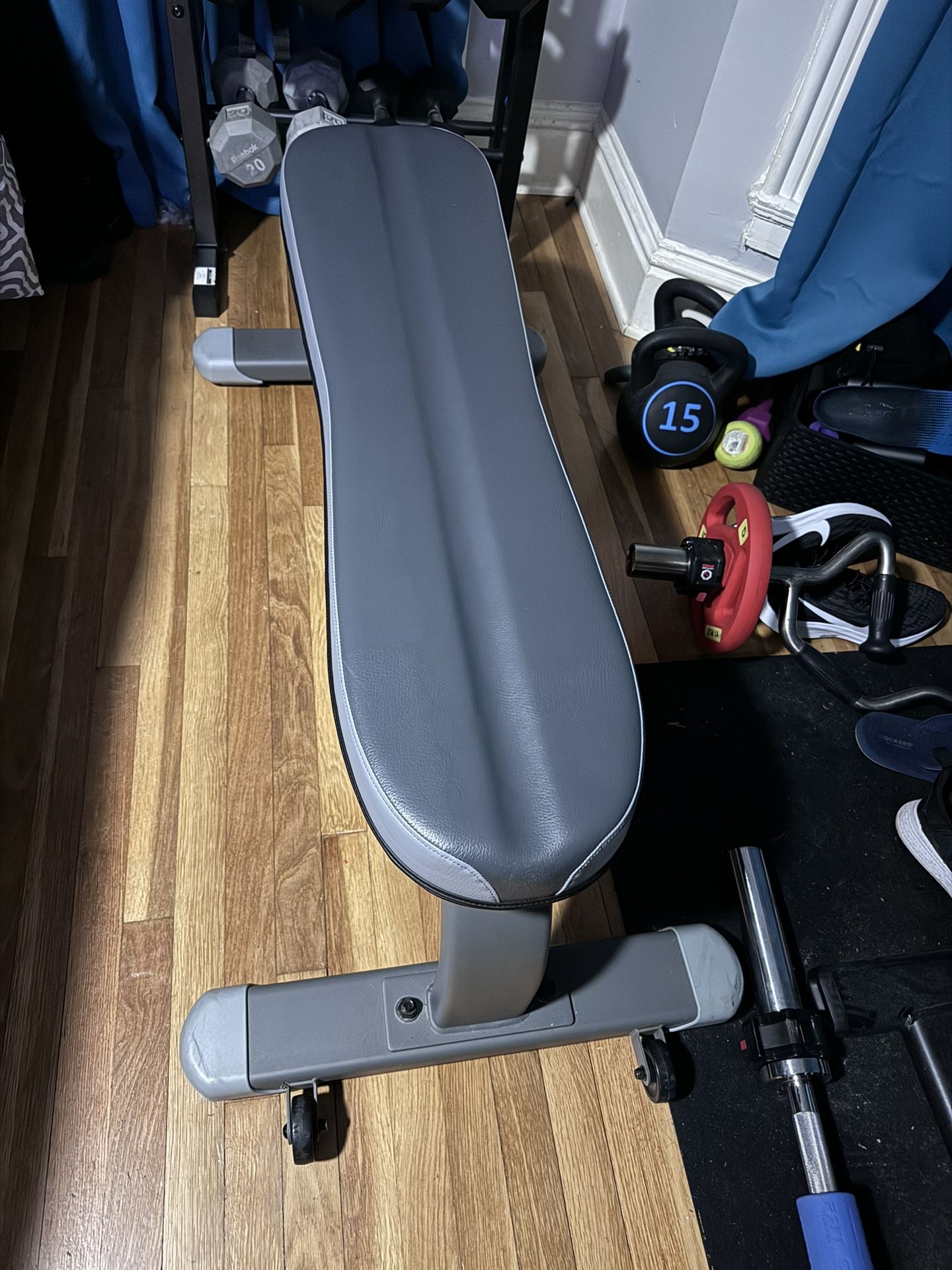 LAMAR Fitness Flat Gym Bench Workout Weights