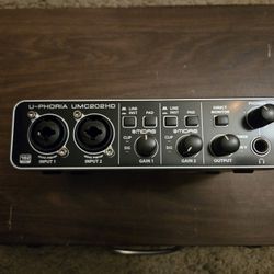 Behringer U-Phoria UMC202HD