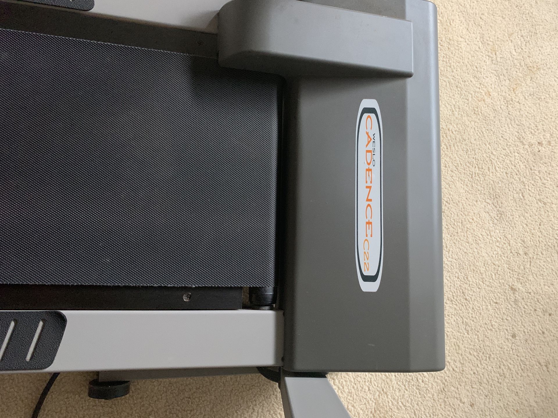 Weslo Cadence C22 Treadmill for Sale in Wesley Chapel FL OfferUp
