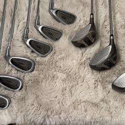 Knight tour design golf clubs. 1, 2, and 3 Woods