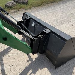 2010 John Deere 7130 Tractor-GREEN