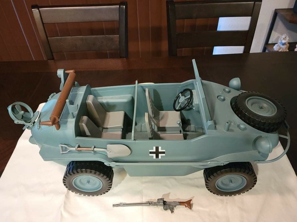 1999 21st Century Toys WWII Schwimmwagen 1:6