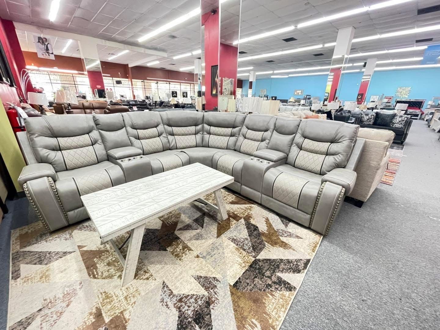 Phoenix II Grey Sectional⭐️ Christmas Deal🔥