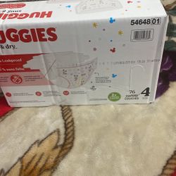 Diapers Huggies 