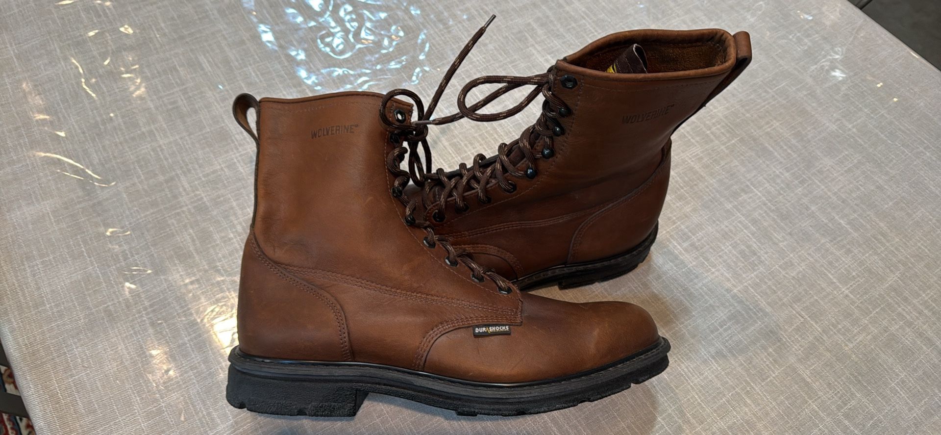 Work Boots Men’s Wolverine Size 13 D Oil, Resistant Souls