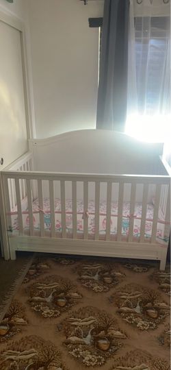 White crib