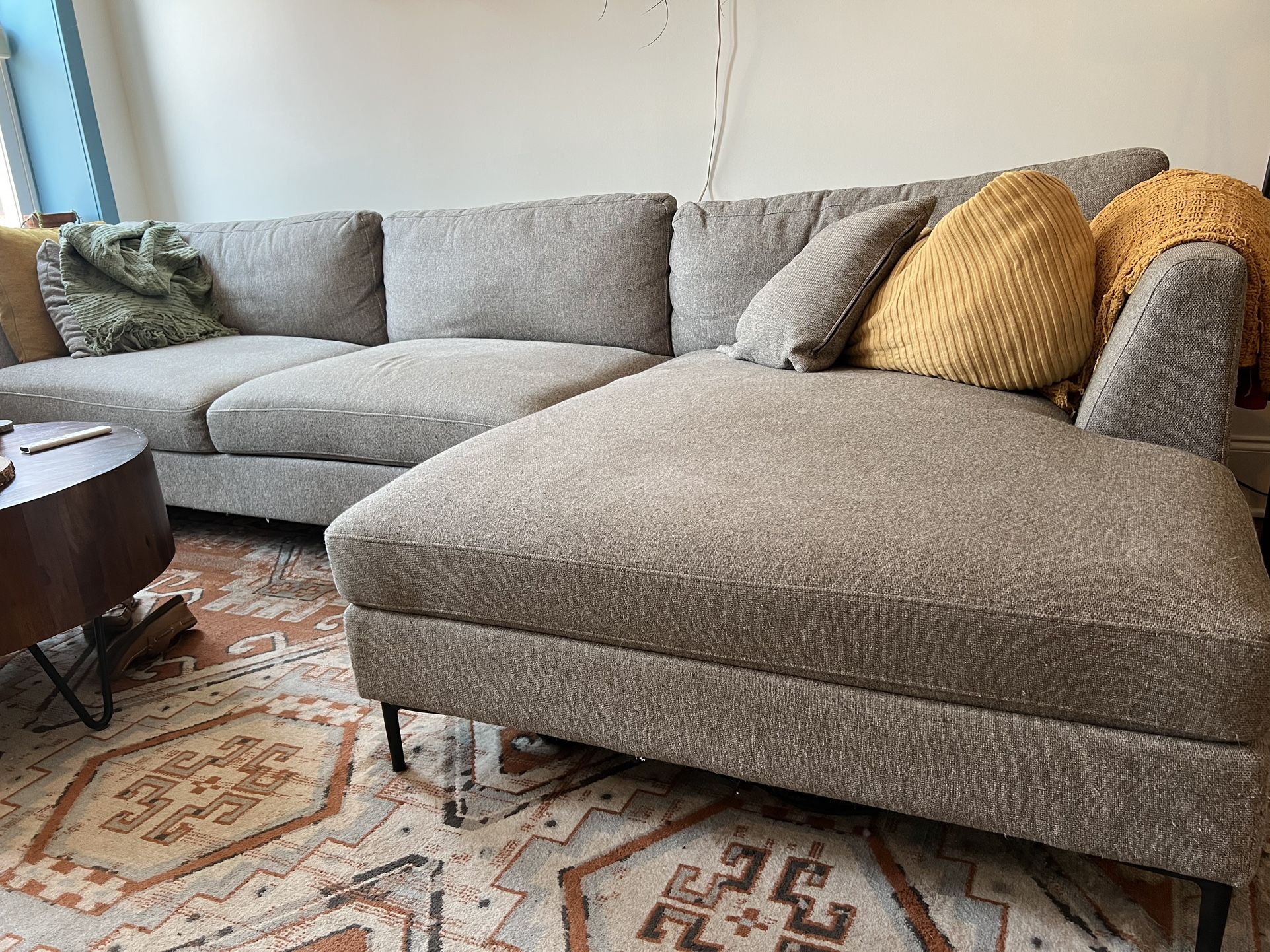 Sectional - Thomasville Odette 2-piece Fabric Sectional (used-good)