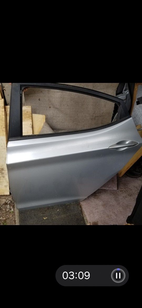 Door Elantra. Window. Parts Hyundai
