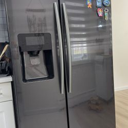 Samsung Fridge (standard depth)