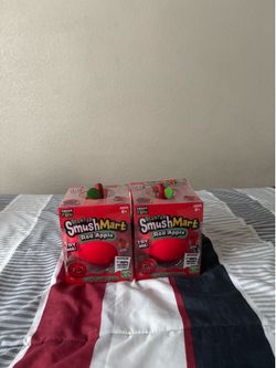 New and 100% Authentic SmushMart Scented Red Apples