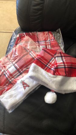 Angels  Santa hats