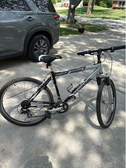 Mens Schwinn bike Ranger 2.6 FS Front suspension High-quality mountain bicycle Shimano components  18” aluminum lightweight frame 26” wheels 21 speed