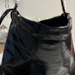 Black Purse 