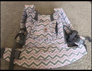 Ergobaby Baby Carrier Chevron Pink/Gray