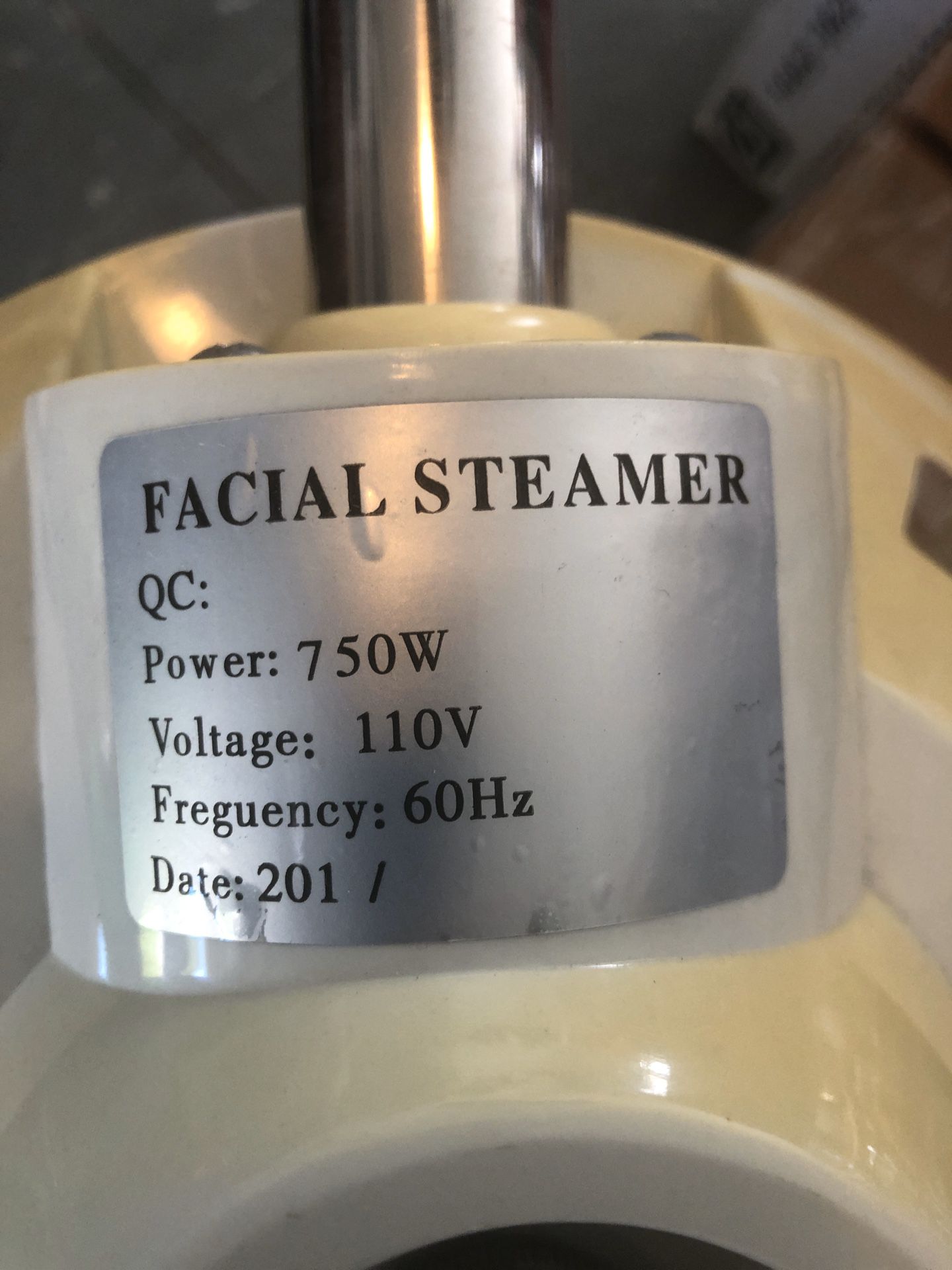 Facial steamer