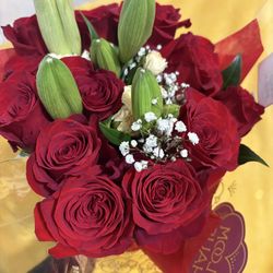 Bouquet of red roses Bloom Haus 