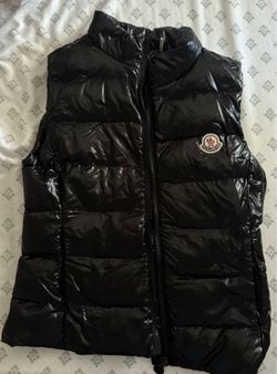 women’s puffer vest