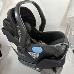 Uppa Baby Mesa Car Seat and Base