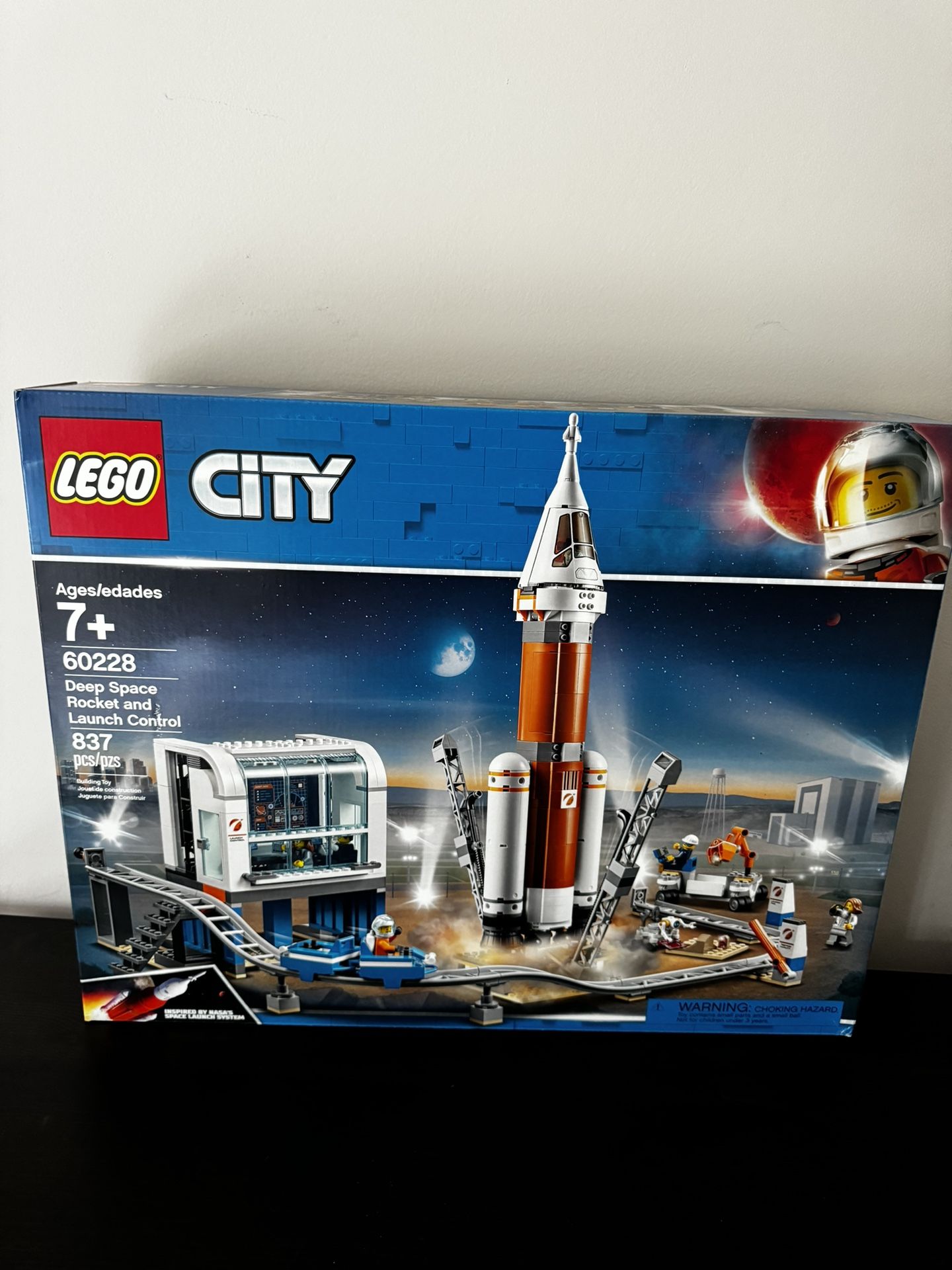 Lego 60228 Deep Space Rocket Lego 60228 Deep Space Rocket And