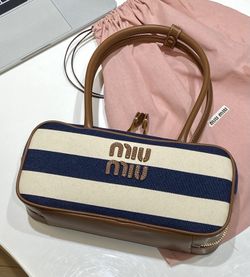 Miumiu ladies beau handbag