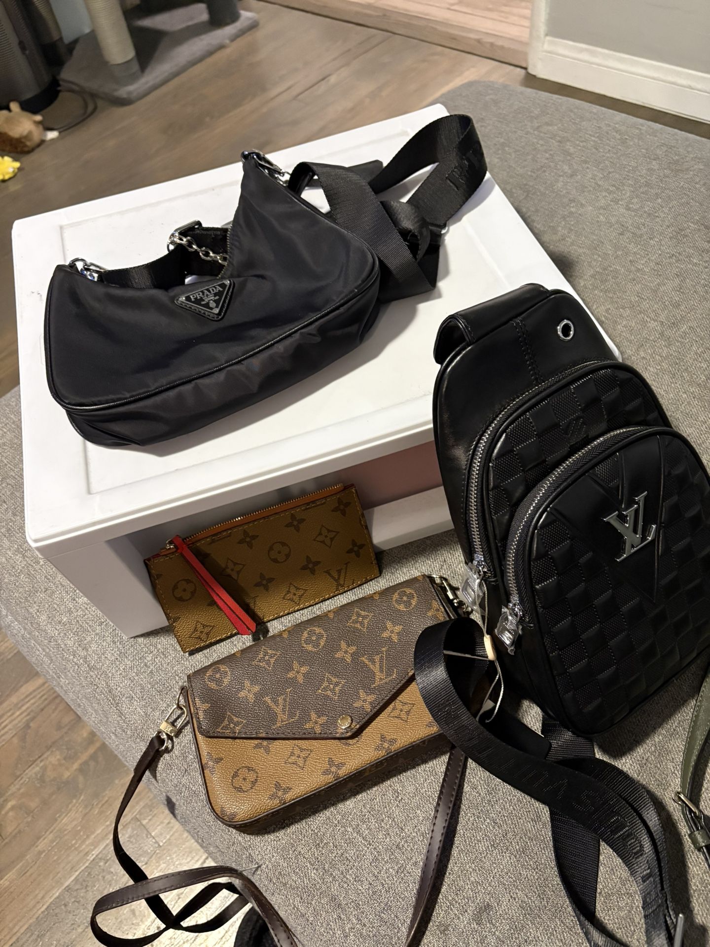 Women’s Bags - Designer Bags - Pick Up Only - Men’s Shoulder Bag