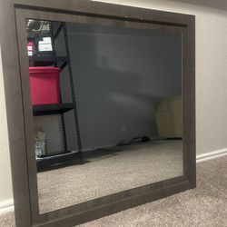 Wall mirror