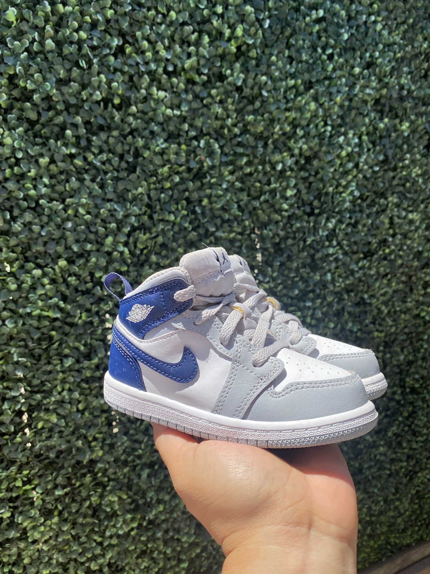 Jordan 1 Mid 