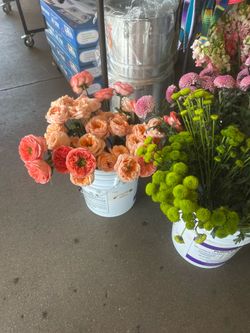 Flowers. Floral arrangements