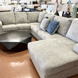 New Sectional 🔥🔥 (3) COLORS IN STOCK 