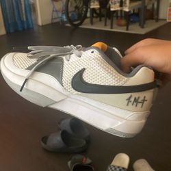 Ja 1s Size 5.5 (basketball Shoes)
