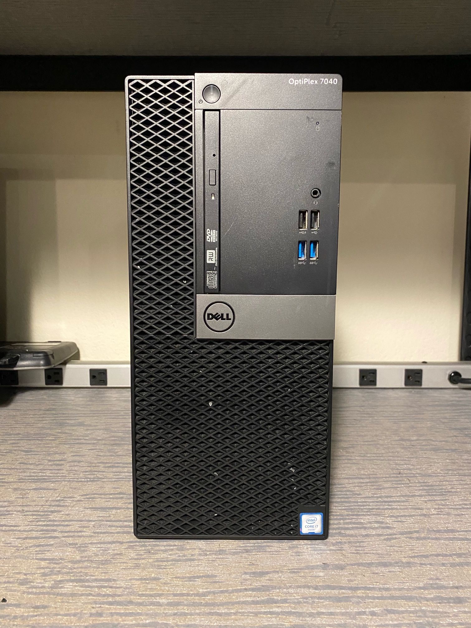 *Dell i7 7040 Tower with 16GB of Ram, 480GB SSD, and HDMI*